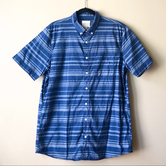 AEO Short Sleeved Button Down Shirt - Picture 1 of 5